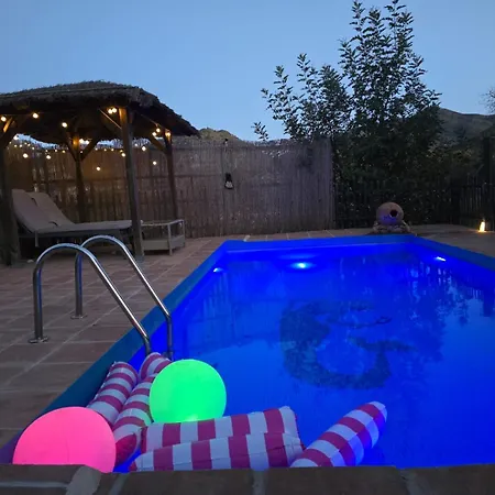 Las Tres With Shared Pool
