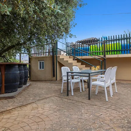 Holiday home Las Tres With Shared Pool Coin