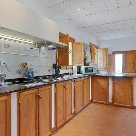 Las Tres With Shared Pool Holiday home