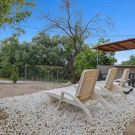 Las Tres With Shared Pool Holiday home Coin