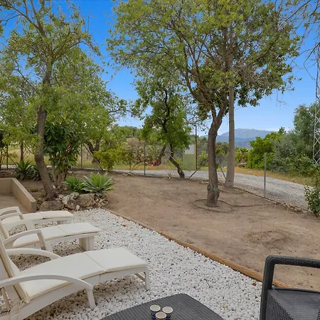 Las Tres With Shared Pool Holiday home