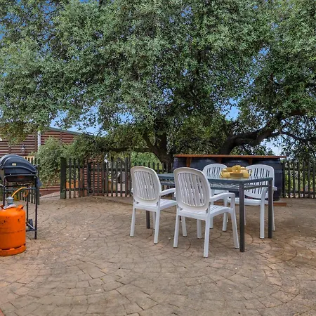 Holiday home Las Tres With Shared Pool